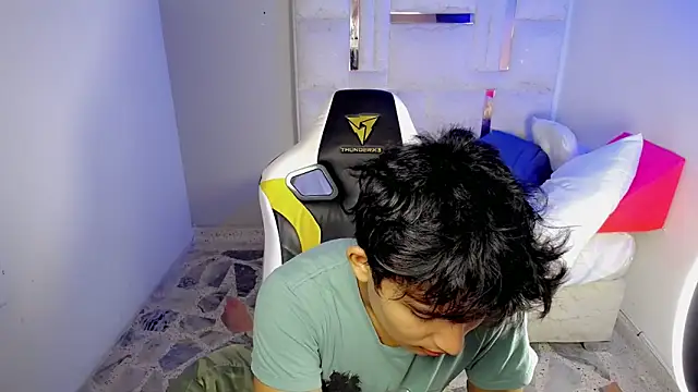 Green XoX online show from January 13, 2026, 1:27 pm