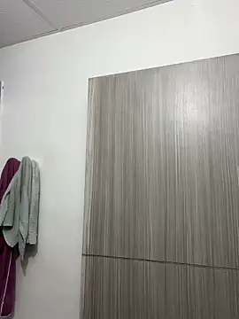 laia williamss online show from December 17, 2025, 12:44 pm