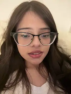 Snapshot of omifresita chatting on July 23, 2026, 11:35 pm omifresita online show from July 23, 2026, 11:35 pm