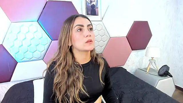 Snapshot of AriaRous chatting on May 7, 2026, 5:40 pm AriaRous online show from May 7, 2026, 5:40 pm