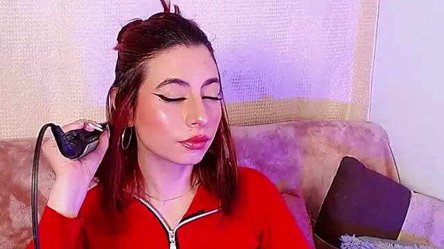 SophieDeRose online show from January 12, 2026, 5:01 am