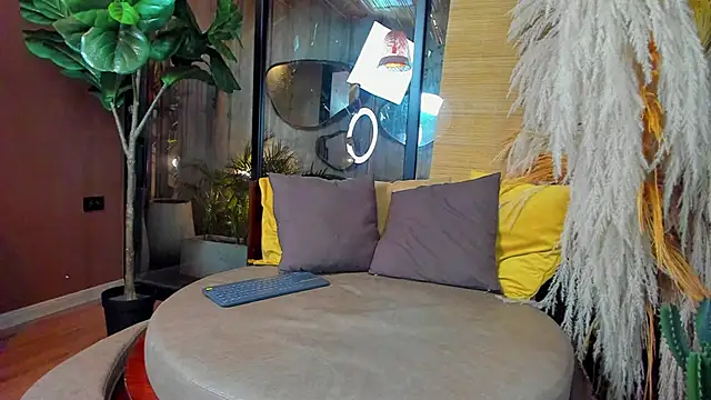 isaac grimm online show from December 1, 2025, 4:17 am