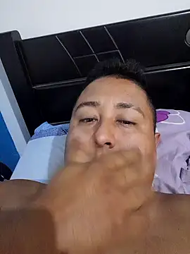 LeapingLycian online show from November 30, 2025, 3:27 pm