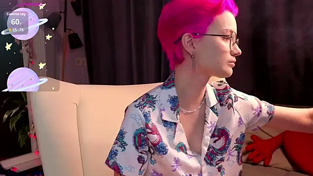 Kitty smalltits online show from January 14, 2026, 4:29 am