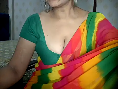 Snapshot of Hotronita123 chatting on June 11, 2026, 5:11 pm Hotronita123 online show from June 11, 2026, 5:11 pm