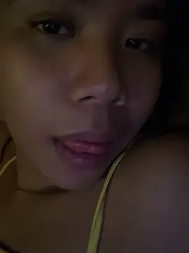 Snapshot of Margaux4U chatting on May 2, 2026, 4:34 pm Margaux4U online show from May 2, 2026, 4:34 pm