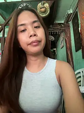 Snapshot of Margaux4U chatting on May 29, 2026, 5:49 am Margaux4U online show from May 29, 2026, 5:49 am