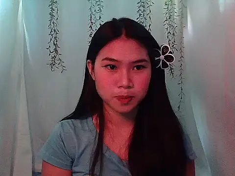 Allysonxx05 online show from December 16, 2025, 5:12 am