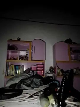 Cuchurus1216 online show from January 11, 2026, 1:05 pm