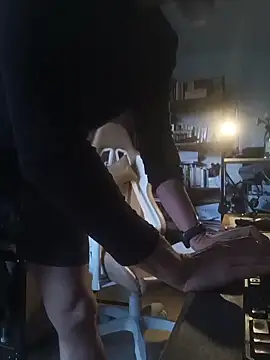 DanWolverin online show from February 11, 2026, 4:34 pm