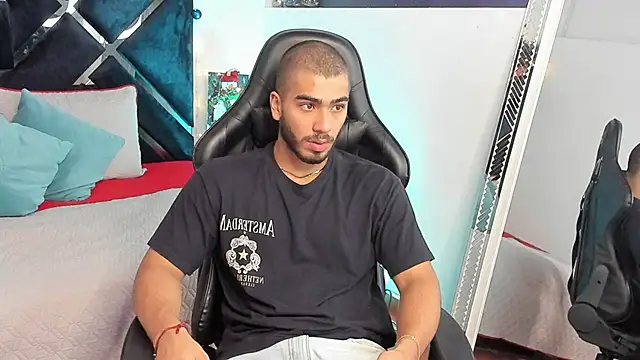 Franco banderas online show from December 19, 2025, 5:20 pm