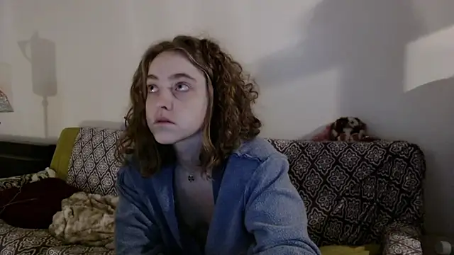 DeliaBlew online show from December 1, 2025, 1:49 pm