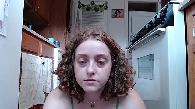 Snapshot of DeliaBlew chatting on May 22, 2026, 4:23 pm DeliaBlew online show from May 22, 2026, 4:23 pm