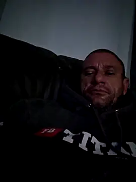 Snapshot of caners66 chatting on December 17, 2025, 9:04 am caners66 online show from December 17, 2025, 9:04 am