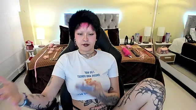 Snapshot of Saskia_Vellour chatting on November 29, 2025, 8:45 pm Saskia Vellour online show from November 29, 2025, 8:45 pm