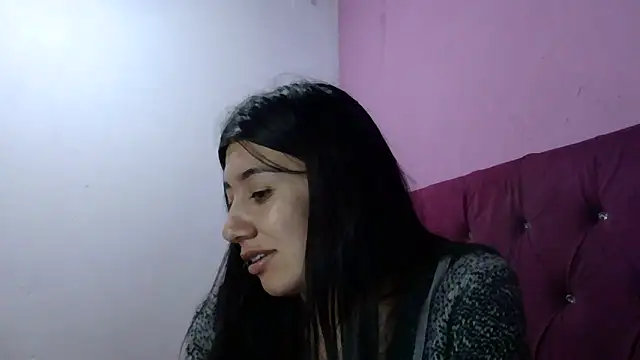 Snapshot of TaylorLove- chatting on December 21, 2025, 1:02 am TaylorLove- online show from December 21, 2025, 1:02 am