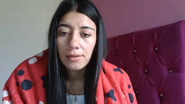 Snapshot of TaylorLove- chatting on December 22, 2025, 12:13 pm TaylorLove- online show from December 22, 2025, 12:13 pm