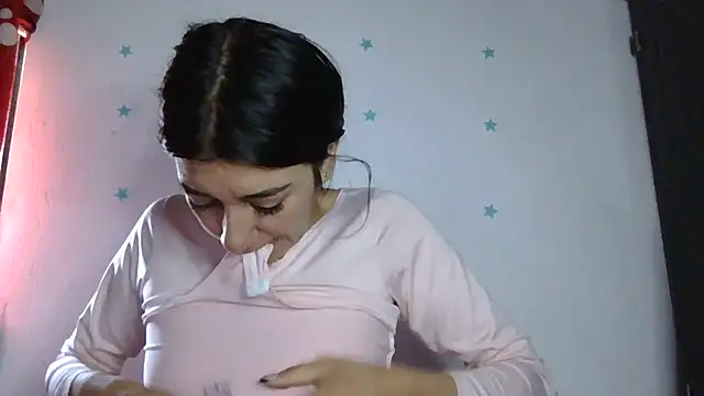 Snapshot of TaylorLove- chatting on January 9, 2026, 1:14 pm TaylorLove- online show from January 9, 2026, 1:14 pm