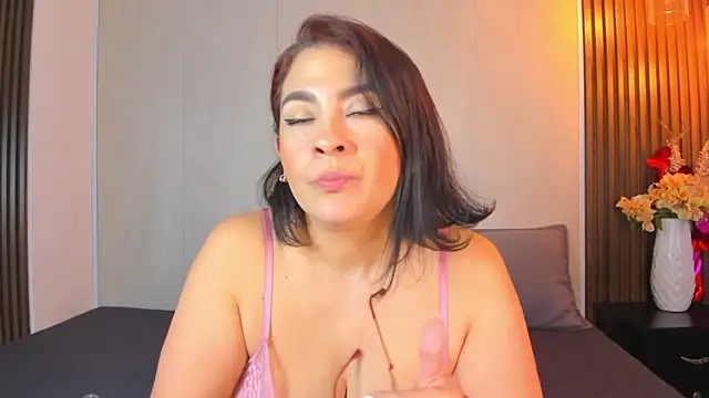 Meggan Moree online show from March 28, 2026, 7:02 pm