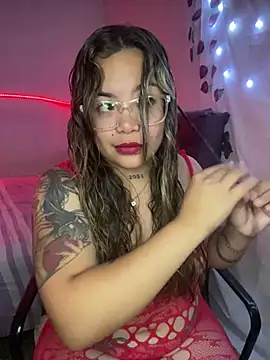 Lindalatina2001 online show from January 17, 2026, 1:10 am