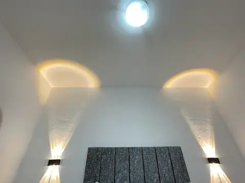 Mia Allenn online show from March 7, 2026, 12:24 pm