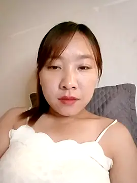 Minsssa20 online show from April 4, 2026, 10:13 am