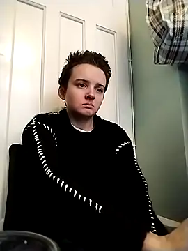 Amy01112 online show from March 6, 2026, 1:40 pm