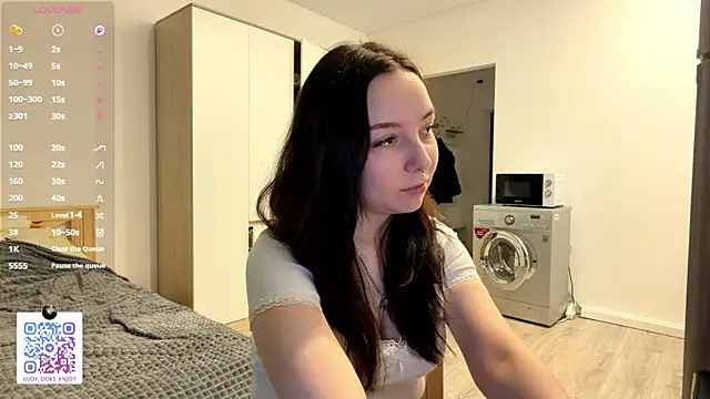 WhiteNoiseJoy online show from January 12, 2026, 3:01 am