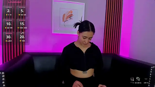 Ariana collinss online show from June 25, 2026, 11:37 am
