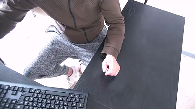 TRESBONNEBITE online show from February 13, 2026, 2:35 pm