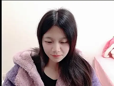 Snapshot of youyou-66 chatting on December 18, 2025, 5:46 am youyou-66 online show from December 18, 2025, 5:46 am