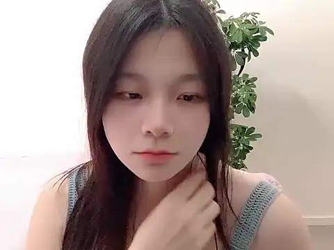 Snapshot of youyou-66 chatting on December 19, 2025, 6:20 am youyou-66 online show from December 19, 2025, 6:20 am