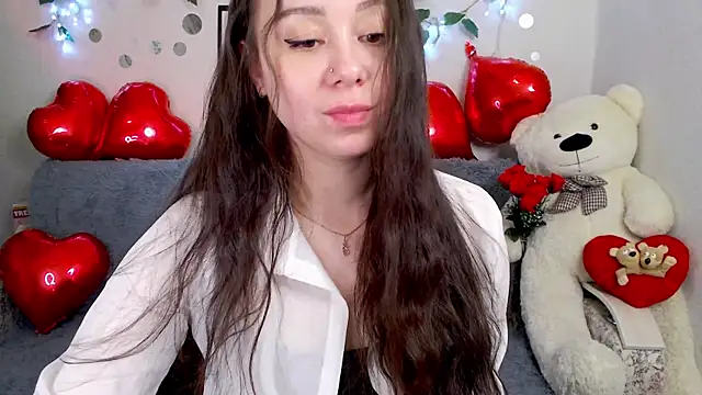 Snapshot of AlinaEleven chatting on April 27, 2026, 10:08 pm AlinaEleven online show from April 27, 2026, 10:08 pm