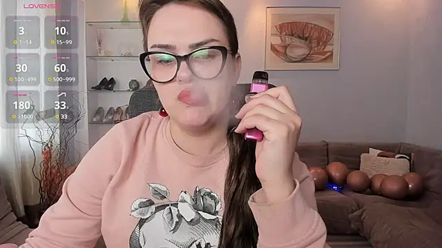 KamillaJei online show from April 21, 2026, 4:41 am