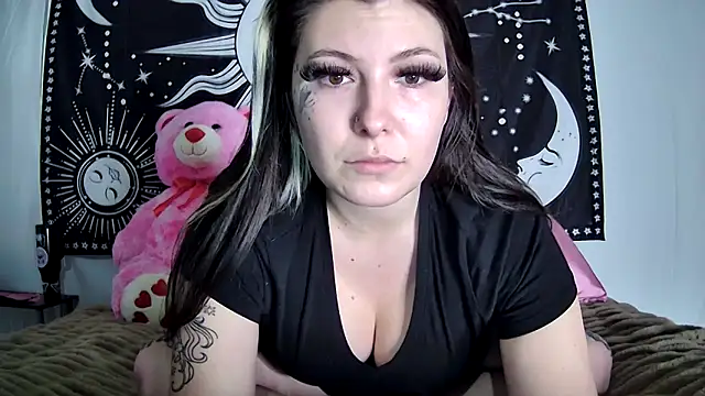 Maexoxo online show from February 19, 2026, 5:03 am