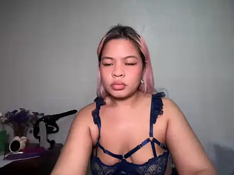 Snapshot of Tina_Slick chatting on May 11, 2026, 2:56 pm Tina Slick online show from May 11, 2026, 2:56 pm