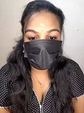 Snapshot of Tamil_Shara chatting on February 9, 2026, 4:44 pm Tamil Shara online show from February 9, 2026, 4:44 pm