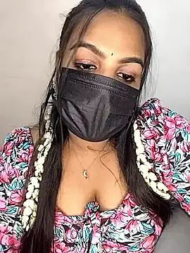 Snapshot of Tamil_Shara chatting on March 4, 2026, 8:15 pm Tamil Shara online show from March 4, 2026, 8:15 pm