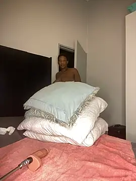 Snapshot of GiantClithpee chatting on February 9, 2025, 3:32 am GiantClithpee online show from February 9, 2025, 3:32 am