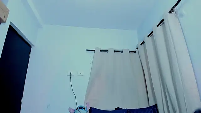 Samantha luv  online show from March 18, 2026, 2:20 pm