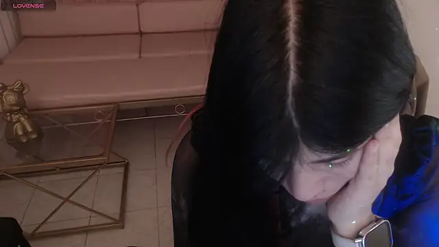 Nina harpper  online show from February 21, 2026, 1:23 pm