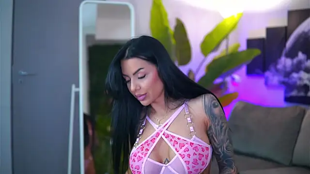 Ivy Trix online show from February 16, 2026, 7:21 pm