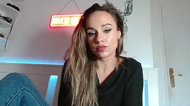 Mllecam online show from December 5, 2025, 12:36 pm