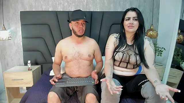 Spencer LunaBigtits online show from December 3, 2025, 9:02 pm