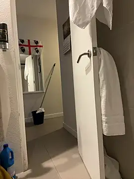 andresbale online show from February 4, 2026, 4:18 am