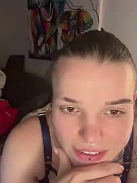 LoreenKinky online show from December 20, 2025, 7:10 pm