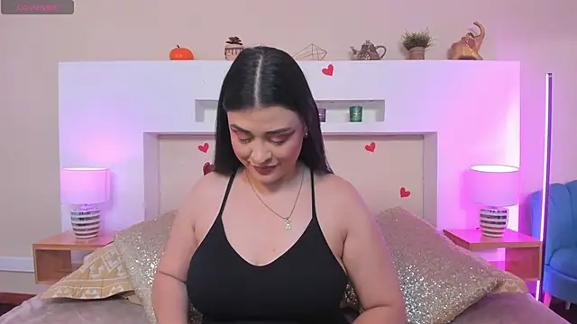 Snapshot of AnikaRomanoff_ chatting on May 2, 2026, 3:39 pm AnikaRomanoff online show from May 2, 2026, 3:39 pm