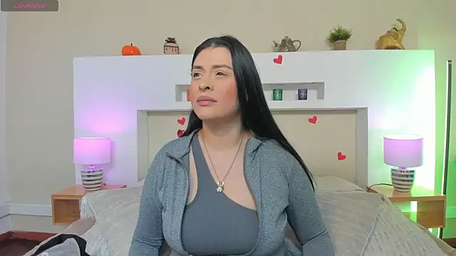 Snapshot of AnikaRomanoff_ chatting on May 20, 2026, 11:38 am AnikaRomanoff online show from May 20, 2026, 11:38 am
