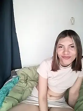 Sweetprouble 17 online show from December 16, 2025, 8:47 pm