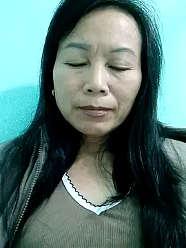 Lili-123k online show from December 2, 2025, 11:56 pm